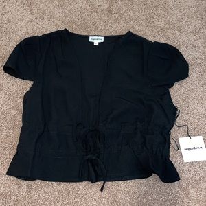 Superdown NWT black top - tie in front